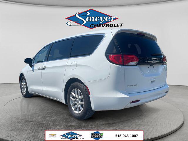 2023 Chrysler Voyager LX