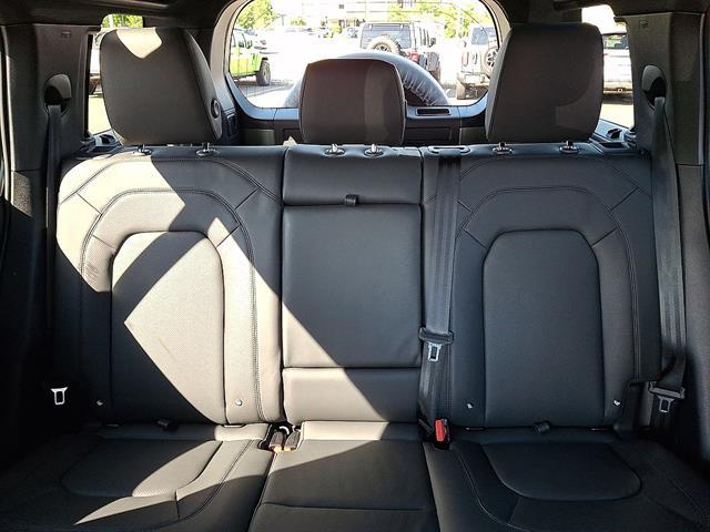 Used 2025 Land Rover Defender 110 P400 X-Dynamic SE For Sale in East Hanover, NJ