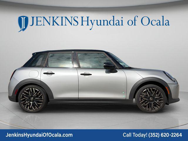 2025 MINI Hardtop Cooper