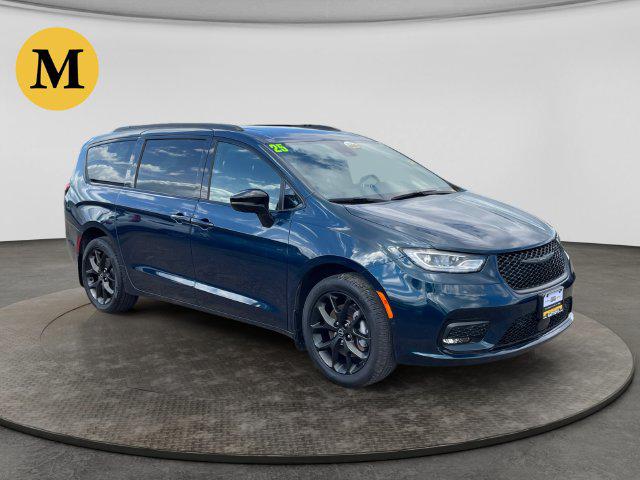 2025 Chrysler Pacifica Limited AWD