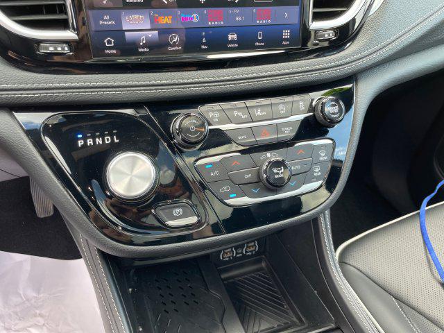 2025 Chrysler Pacifica Limited AWD