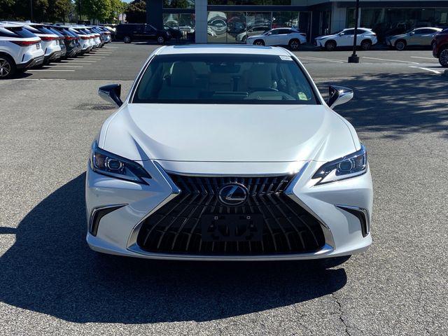 2023 Lexus ES 300h Luxury