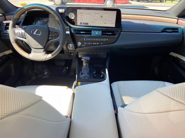 2023 Lexus ES 300h Luxury