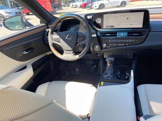2023 Lexus ES 300h Luxury