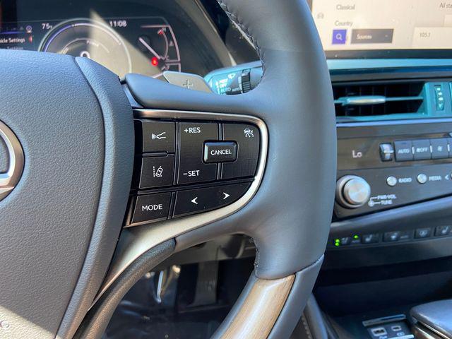 2023 Lexus ES 300h Luxury