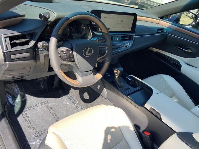 2023 Lexus ES 300h Luxury