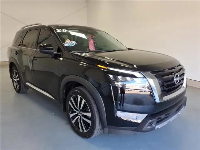 2025 Nissan Pathfinder Platinum 4WD for sale in Decatur, AL