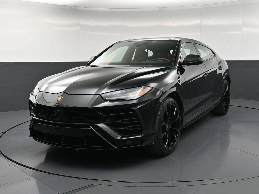 /2021 Lamborghini Urus