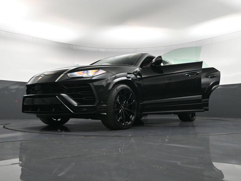 2021 Lamborghini Urus Base