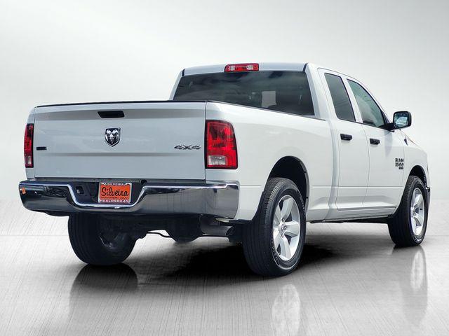 2024 Ram 1500 Classic SLT Quad Cab 4x4 64 Box