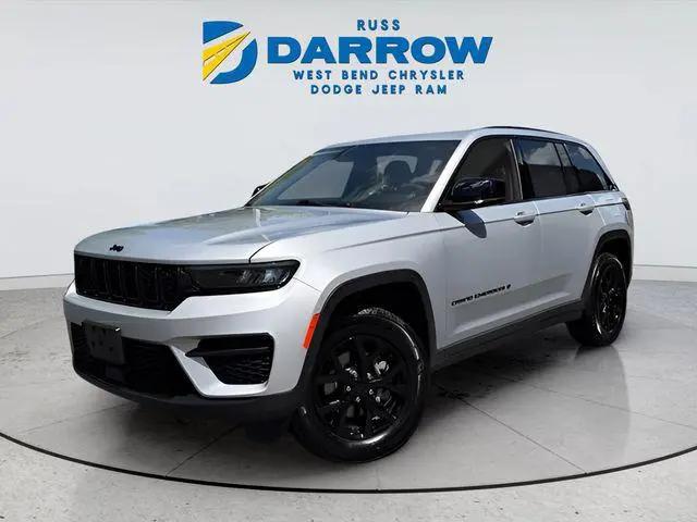 2025 Jeep Grand Cherokee Altitude 4x4 for sale in West Bend, WI