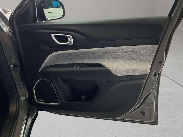 2023 Jeep Compass Latitude Lux FWD