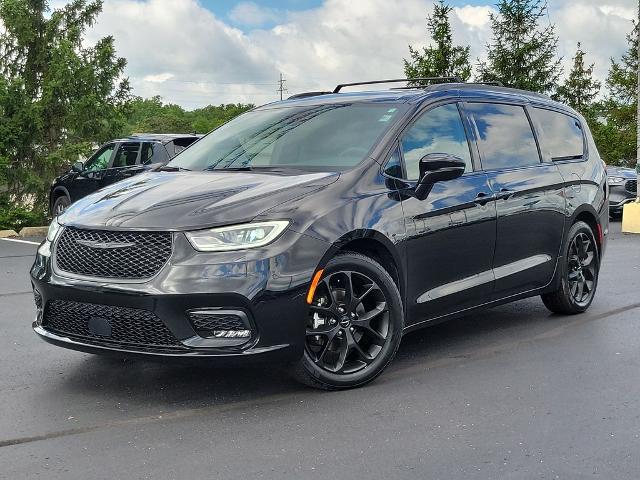2025 Chrysler Pacifica Limited for sale in Battle Creek, MI