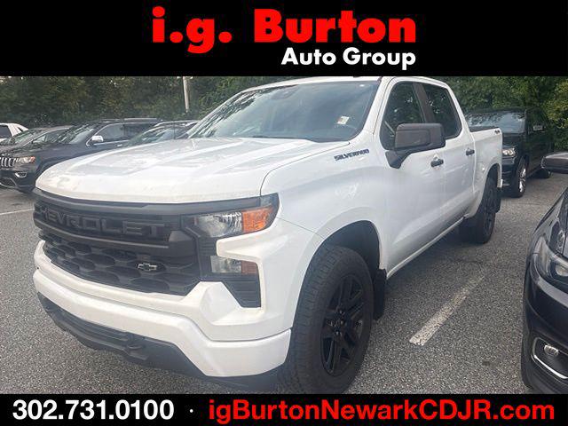 2023 Chevrolet Silverado 1500 4WD Crew Cab Short Bed Custom 2023 Chevrolet Silverado 1500 4WD Crew Cab Short Bed Custom