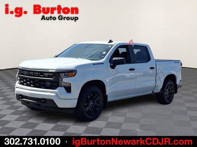 2023 Chevrolet Silverado 1500 4WD Crew Cab Short Bed Custom 2023 Chevrolet Silverado 1500 4WD Crew Cab Short Bed Custom