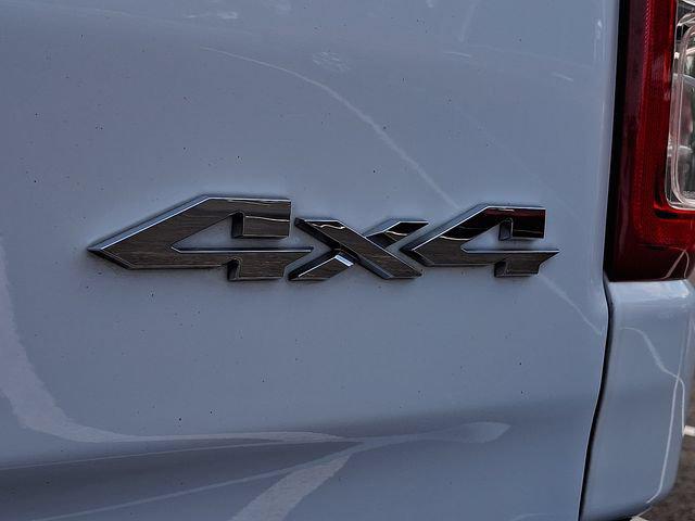 2022 Ram 1500 Big Horn Crew Cab 4x4 57 Box
