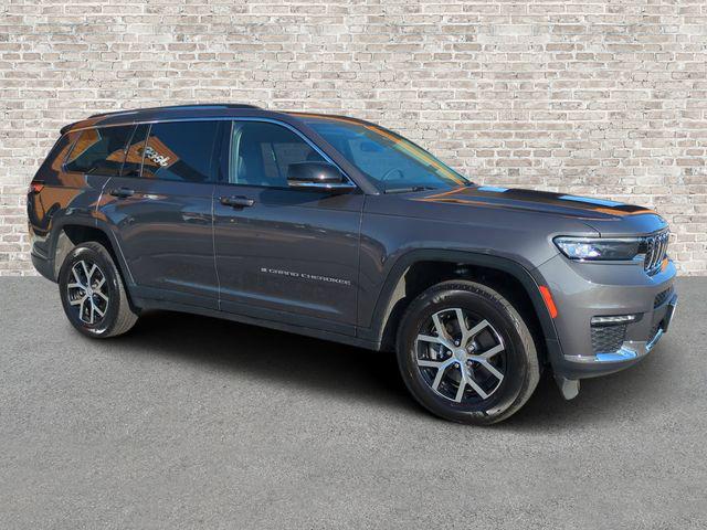 2023 Jeep Grand Cherokee L Limited 4x4 2023 Jeep Grand Cherokee L Limited 4x4