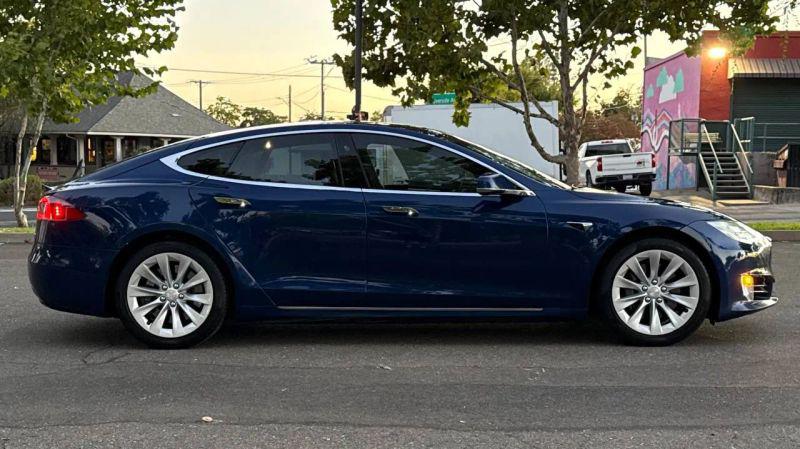 2017 Tesla Model S 75D