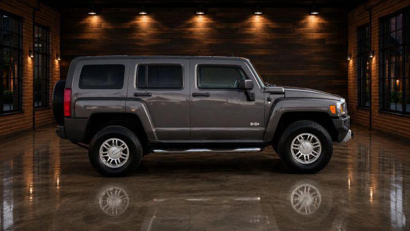 2009 HUMMER H3 Base