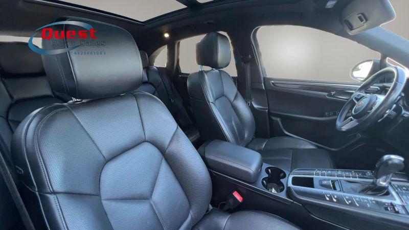 2020 Porsche Macan Base