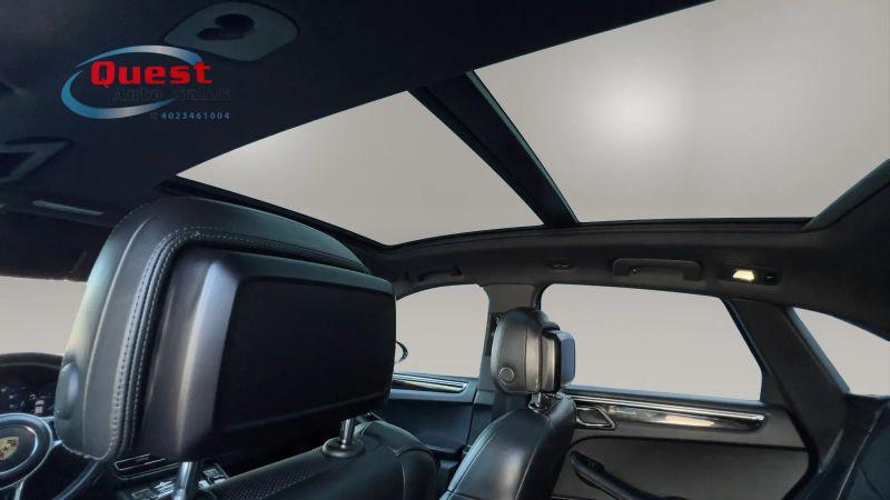 2020 Porsche Macan Base