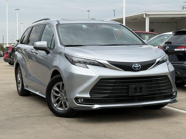 2025 Toyota Sienna XLE for sale in Dallas, TX