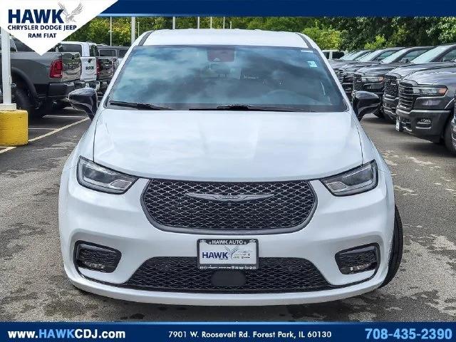 2024 Chrysler Pacifica Hybrid S Appearance Pkg