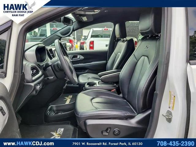 2024 Chrysler Pacifica Hybrid S Appearance Pkg
