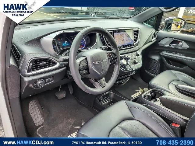 2024 Chrysler Pacifica Hybrid S Appearance Pkg