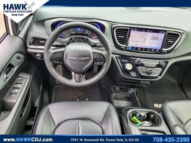 2024 Chrysler Pacifica Hybrid S Appearance Pkg