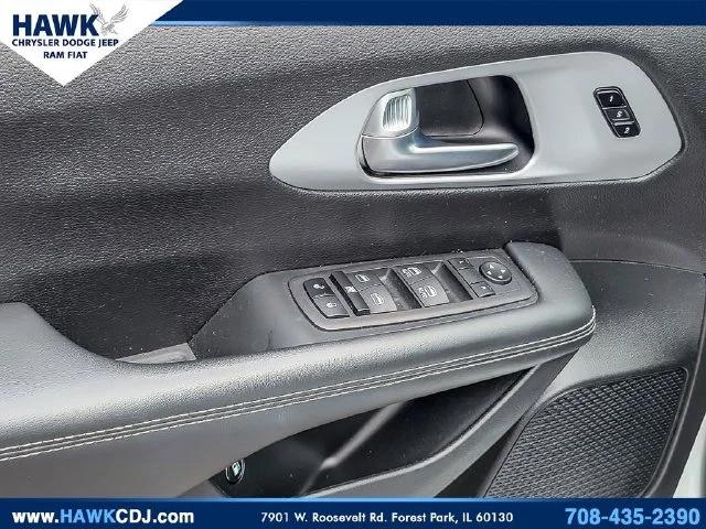 2024 Chrysler Pacifica Hybrid S Appearance Pkg