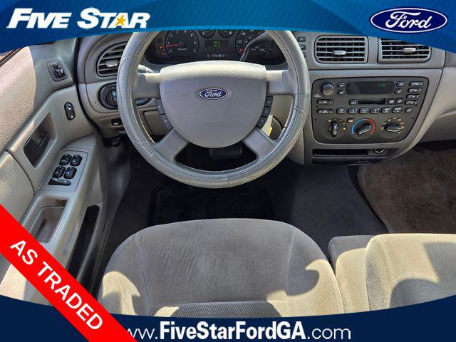 2005 Ford Taurus SE