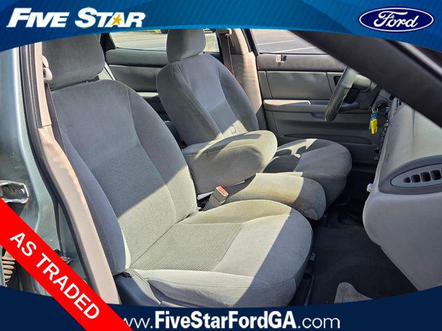 2005 Ford Taurus SE