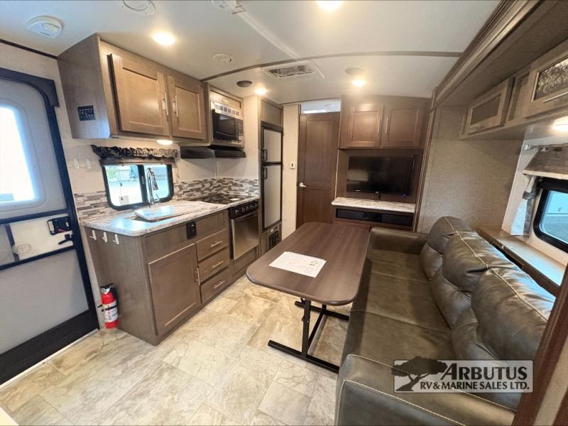 2017 Forest River Surveyor 201RBS TRAVEL TRAILER