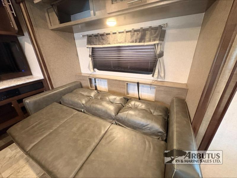 2017 Forest River Surveyor 201RBS TRAVEL TRAILER