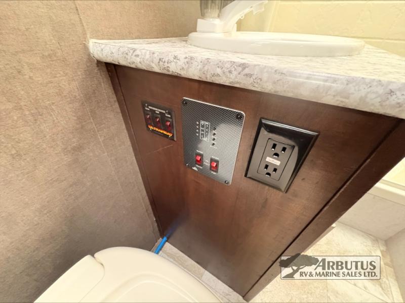 2017 Forest River Surveyor 201RBS TRAVEL TRAILER