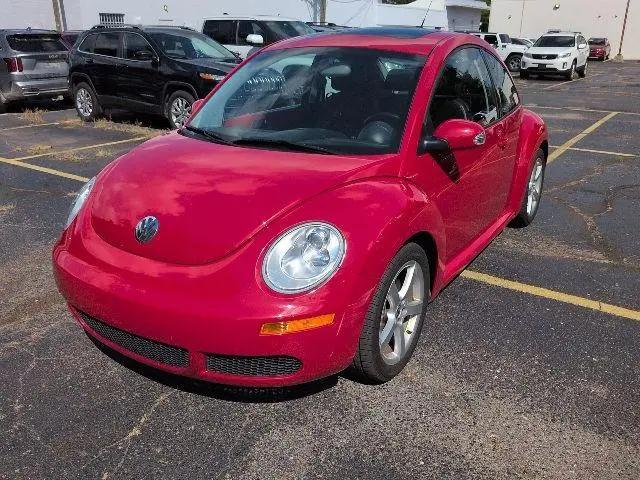 2010 Volkswagen New Beetle 2.5L for sale in Livonia, MI