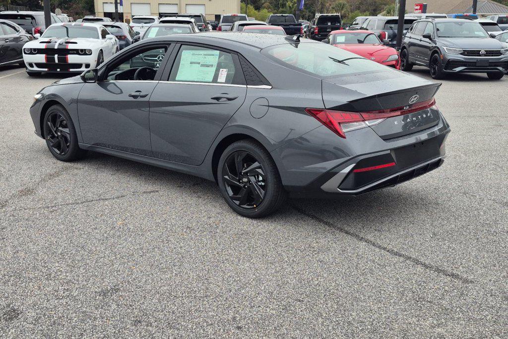 New 2026 Gray Hyundai SEL Sport Plus image 8