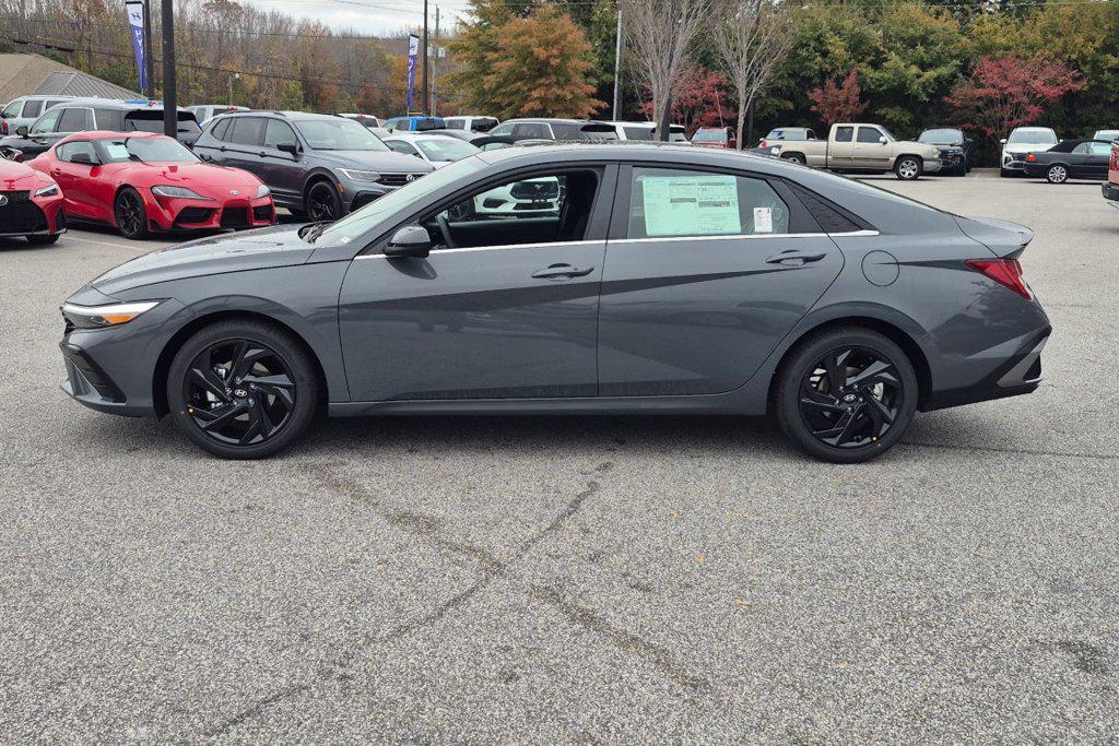 New 2026 Gray Hyundai SEL Sport Plus image 9