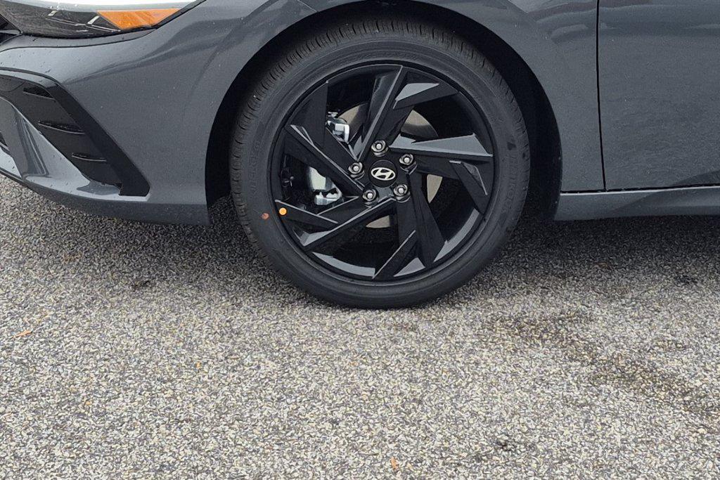 New 2026 Gray Hyundai SEL Sport Plus image 11
