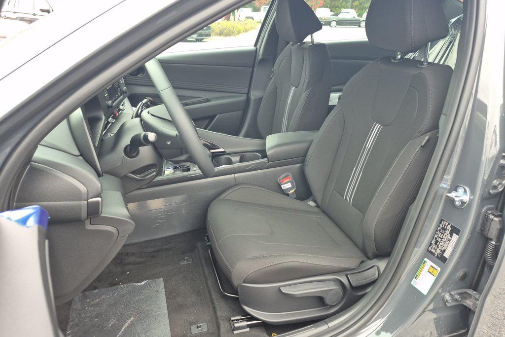 New 2026 Gray Hyundai SEL Sport Plus image 13