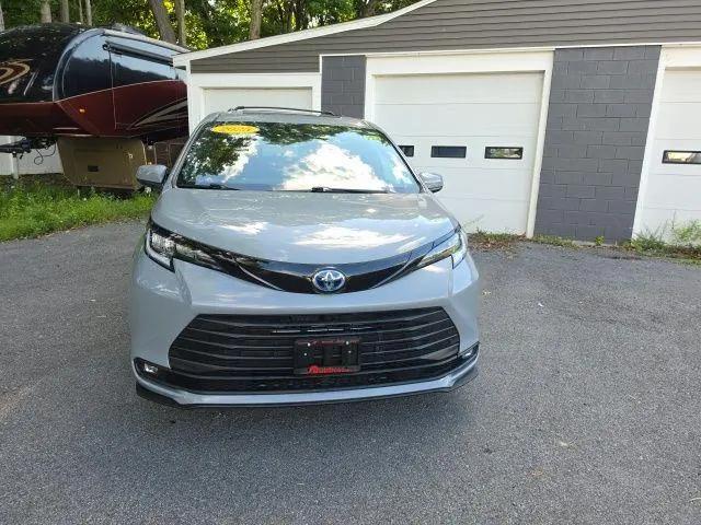 2025 Toyota Sienna Woodland Edition for sale in Poughkeepsie, NY