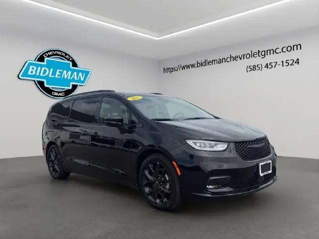 2025 Chrysler Pacifica Limited for sale in Albion, NY