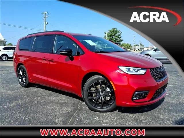 2025 Chrysler Pacifica Limited for sale in Greensburg, IN