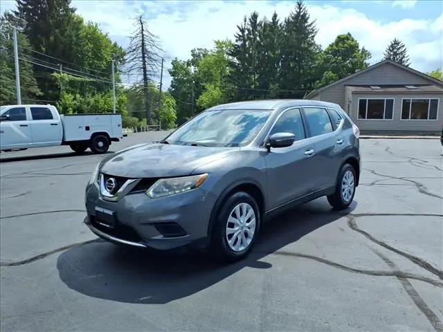 2015 Nissan Rogue S for sale in Cortland, OH
