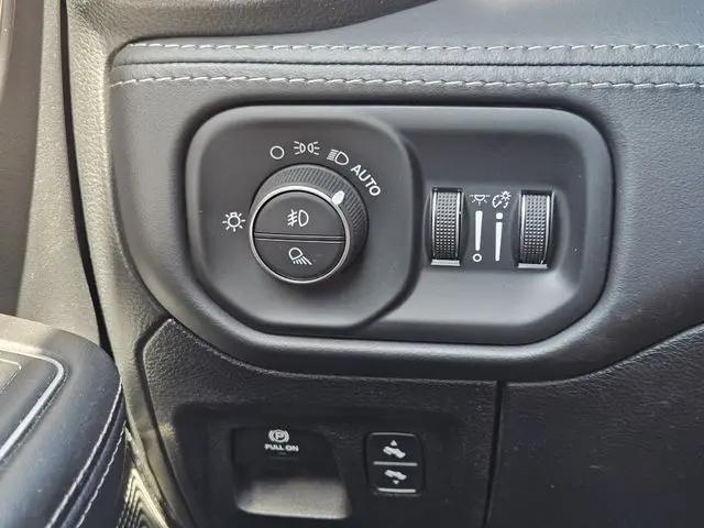 2021 Ram 1500 Limited Crew Cab 4x4 57 Box