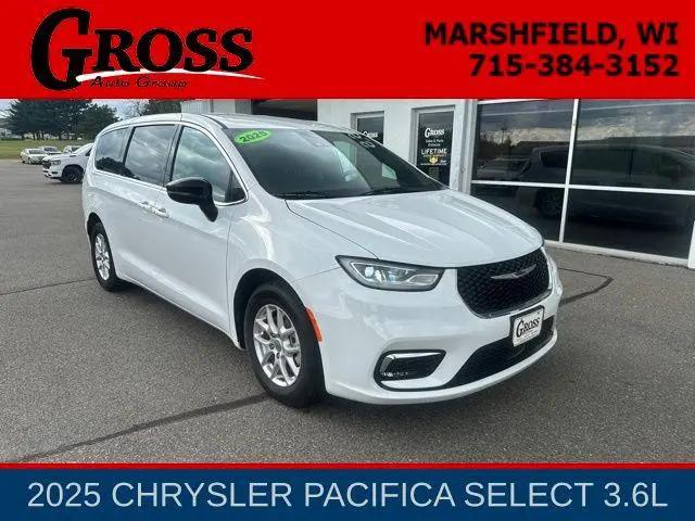 2025 Chrysler Pacifica Select for sale in Marshfield, WI