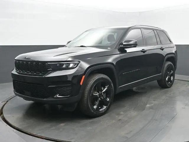 2023 Jeep Grand Cherokee Altitude 4x4 for sale in Kokomo, IN