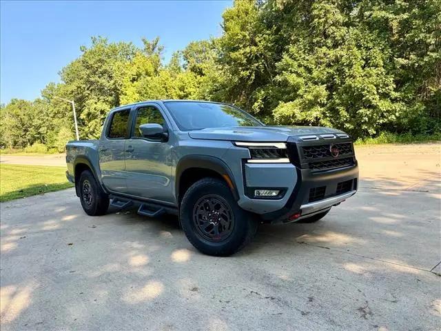 2025 Nissan Frontier Crew Cab PRO-4X 4x4 for sale in Salem, IL