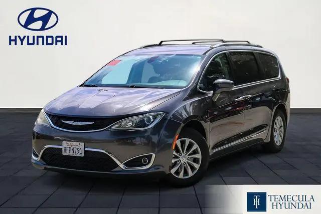 2019 Chrysler Pacifica Touring L for sale in Temecula, CA